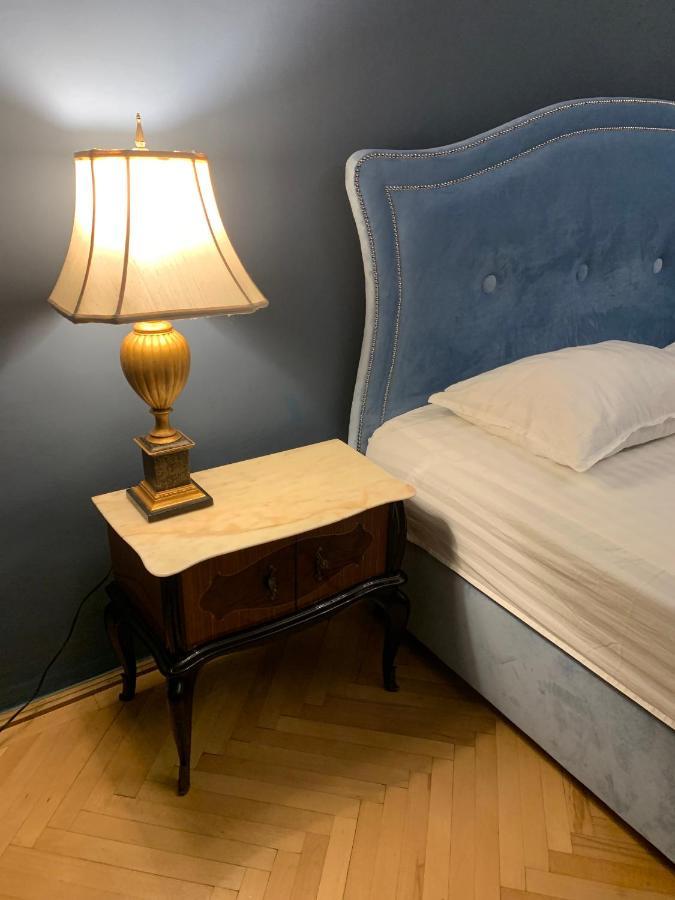 Lovely 2 Bedroom Apartment In Historic City Center Sibiu Exteriör bild